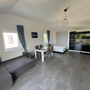 Apartment 75m2 Klid Priroda Pro Rodinu, Prag